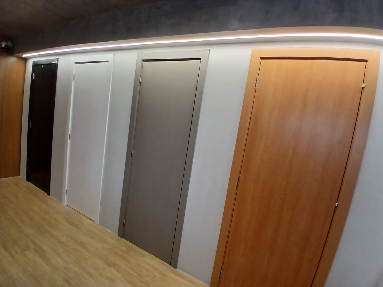 Variedade de acabamentos para porta